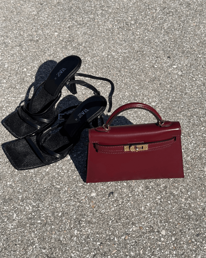 Gwen™ | Elegant Burgundy Leather Mini Bag