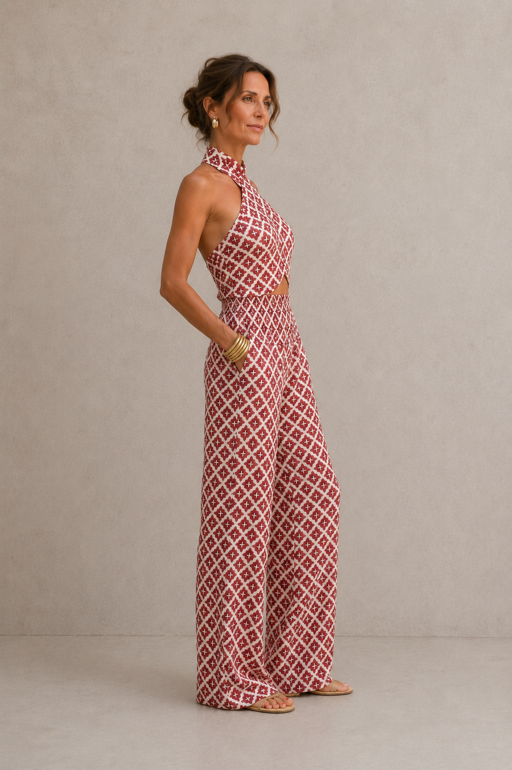 Dana™ | Elegant Two-Piece Set with Halter Top and Wide-Leg Trousers
