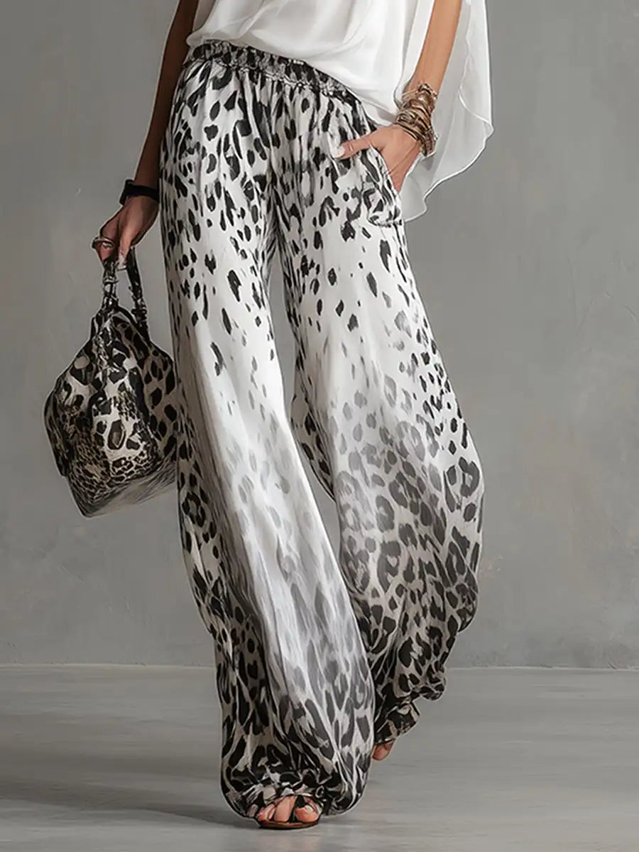 Imogen™ | Flowing Co-ord Set with Blouse and Printed Wide-Leg Trousers