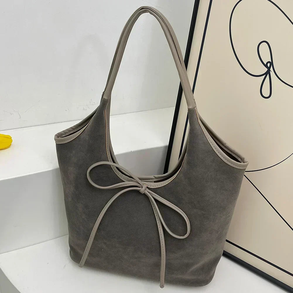 Isla™ | Elegant Bag with Bow and Vegan Textures