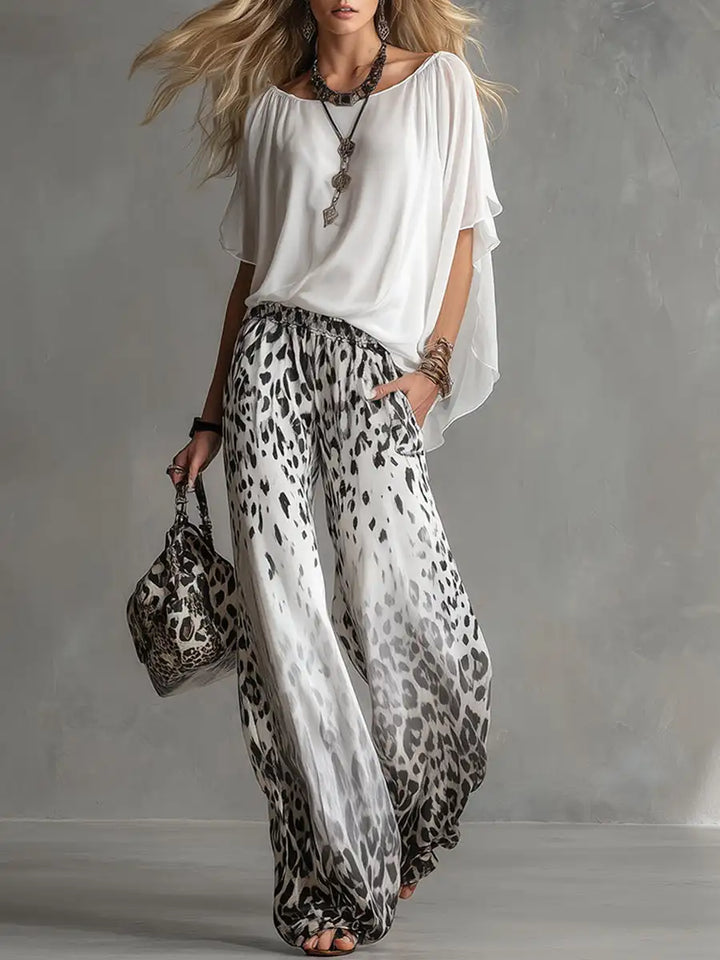 Imogen™ | Flowing Co-ord Set with Blouse and Printed Wide-Leg Trousers