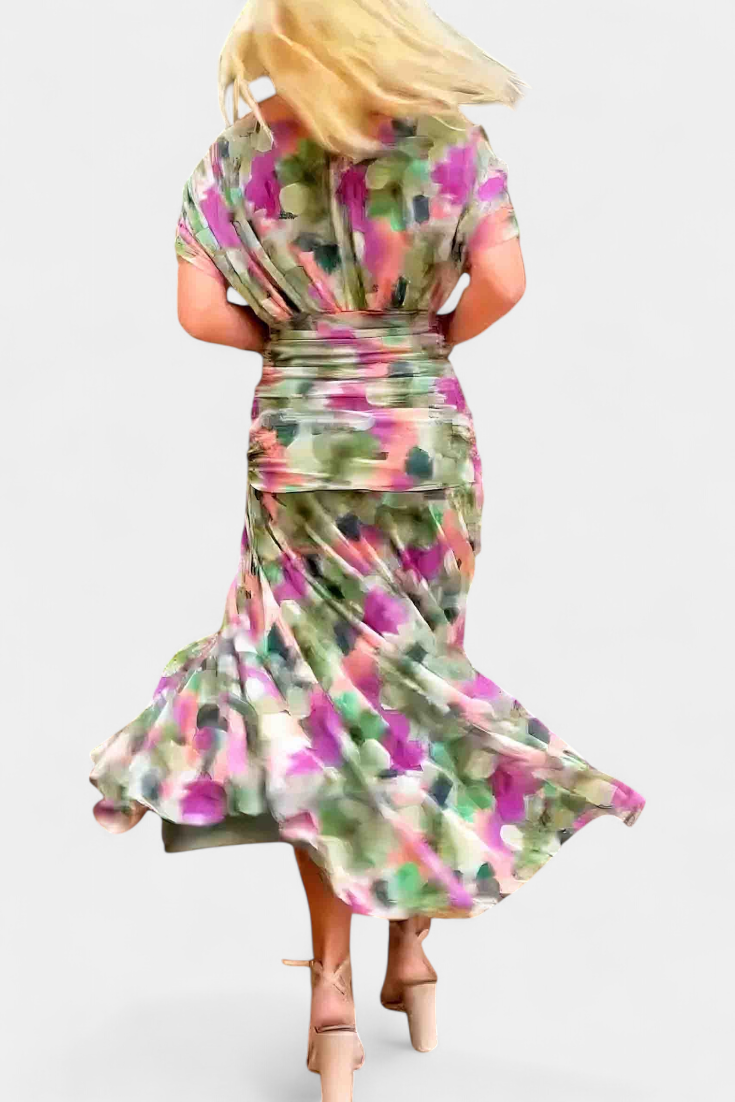 Veronica™ | Long Dress with Enchanted Floral Print and V-Neck