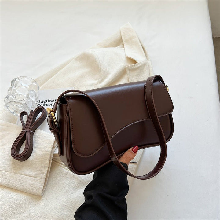 Gertrude™ | Elegant, Versatile Saddle Bag